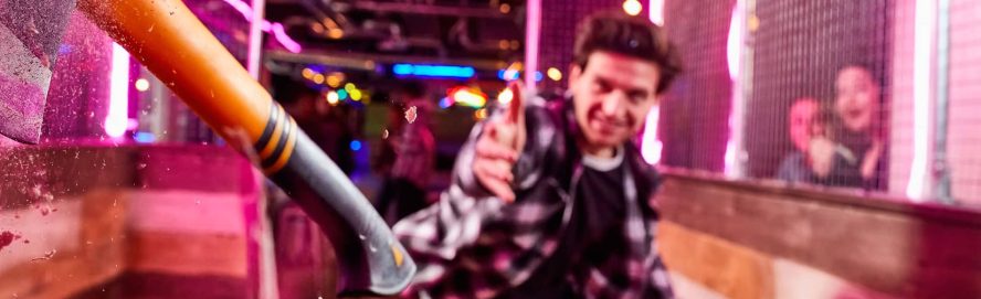 Axe Throwing at Boom Battle Bar